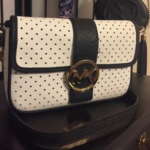 😍SALE😍Michael Kors Crossbody