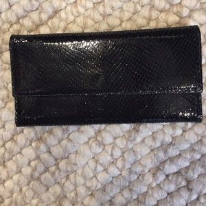 NWOT Black snakeskin wallet