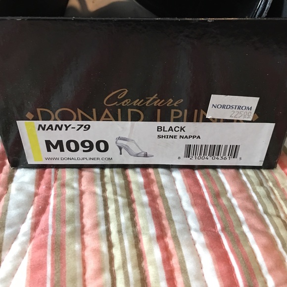 Black sexy t-strap sandal - Picture 3 of 3