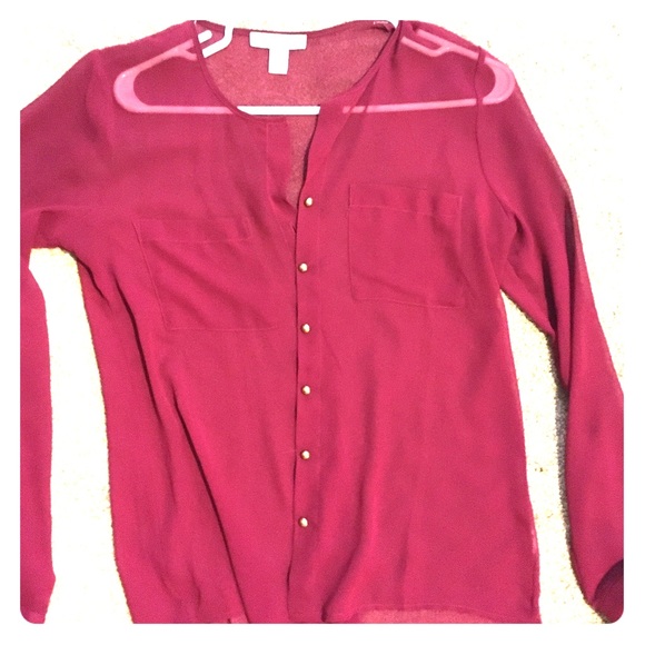 Blouse sheet maroon with gold buttons