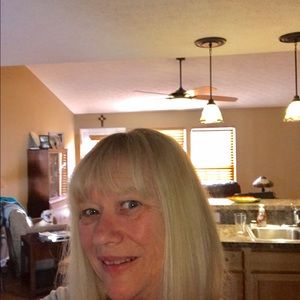 Meet your Posher, Carol