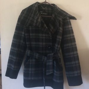 Guess black and gray plaid jacket🎉