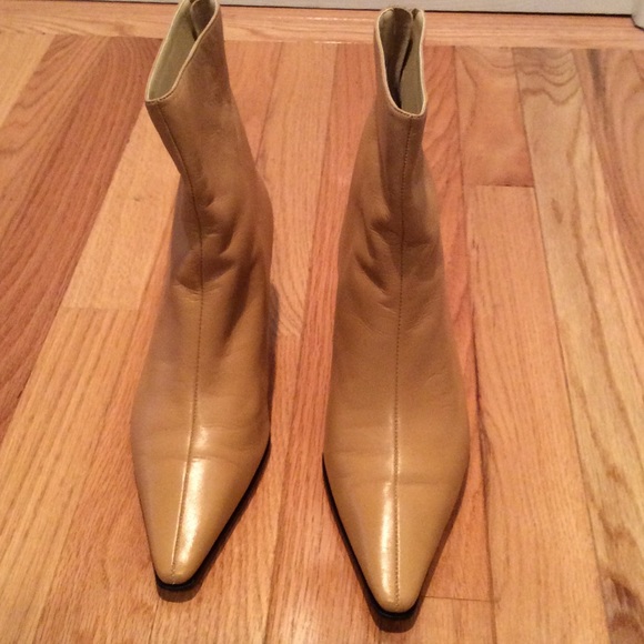 Anne Klein beige booties