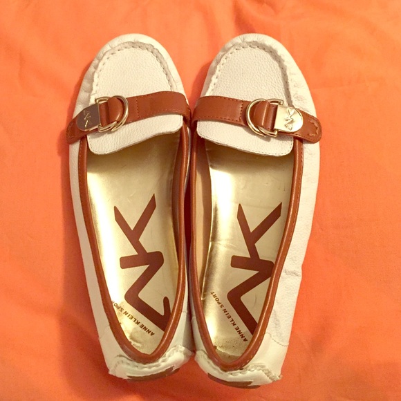 Casual shoes