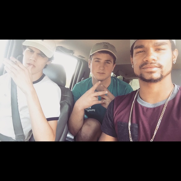 Meet your Posher, Aaron - Picture 1 of 1