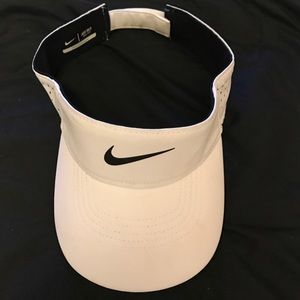 Nike Visor brand new!