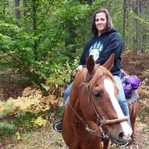 Meet your Posher, Leanna