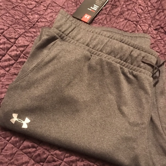 Woman's Under Armour size Large New with tags