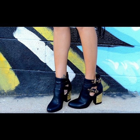 Black & Gold Booties - Picture 3 of 3