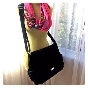 *ALL VERA ON SALE* Vera Messenger Baby Bag NWOT