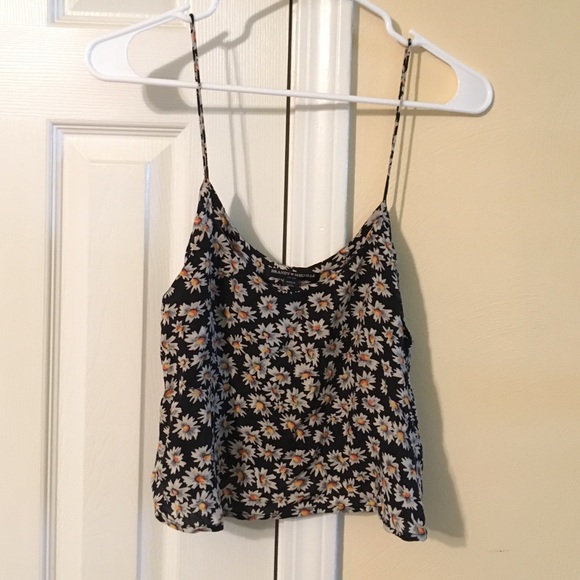 Brandy Melville crop top - Picture 1 of 3