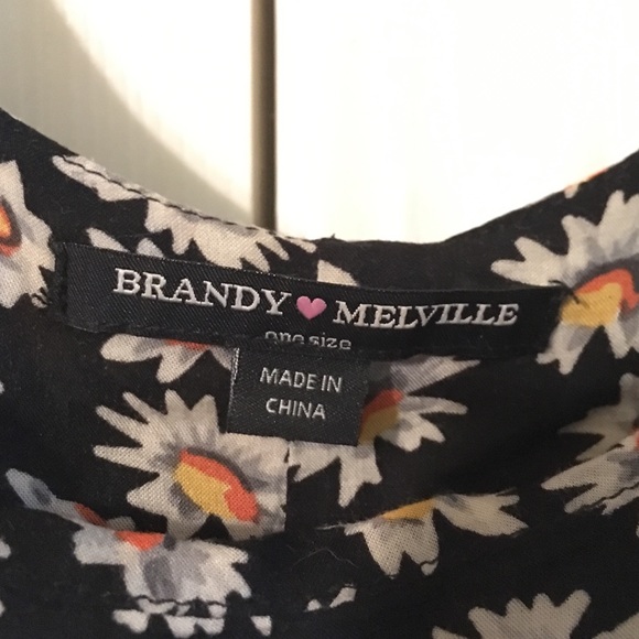 Brandy Melville crop top - Picture 2 of 3