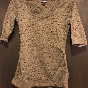 Lace quarter sleeve top