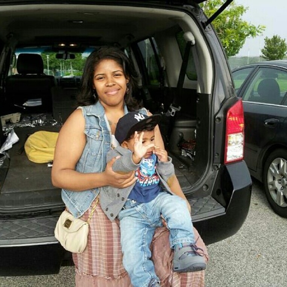 Meet your Posher, Bernette - Picture 1 of 1