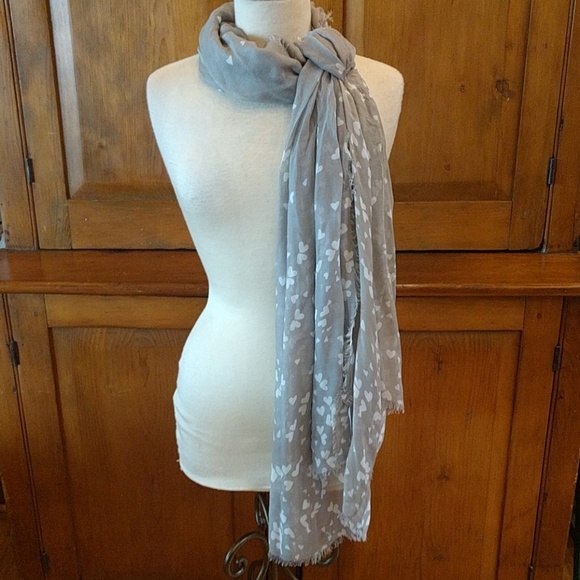 Tilo Modal Heart Wrap/Scarve - Picture 3 of 4