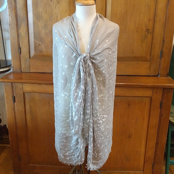 Tilo Modal Heart Wrap/Scarve - Picture 4 of 4