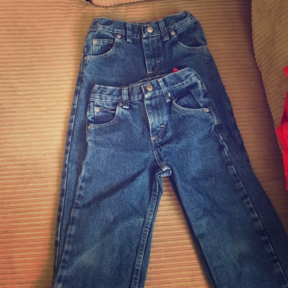 2 pairs of Wrangler jeans