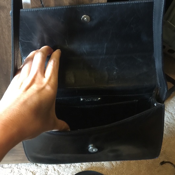 100% Calvin Klein leather crossbody (SOLD) - Picture 2 of 4