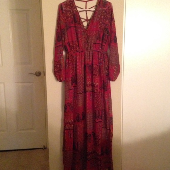 Red Pattern V-neck Long Sleeve Maxi Dress