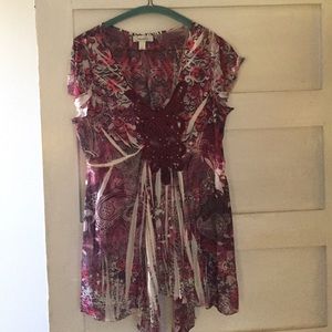 Beautiful .Bold Dress Barn Top