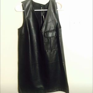 FOREVER 21 FAUX LEATHER DRESS SIZE M