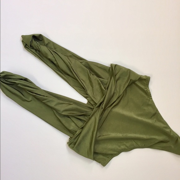 Green swimming suite one piece sw150 - Picture 2 of 3