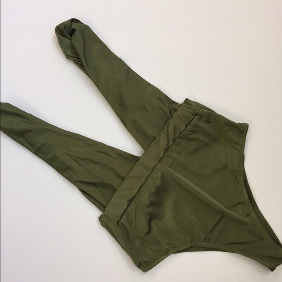 Green swimming suite one piece sw150 - Picture 3 of 3