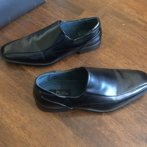 Men's dress shoes