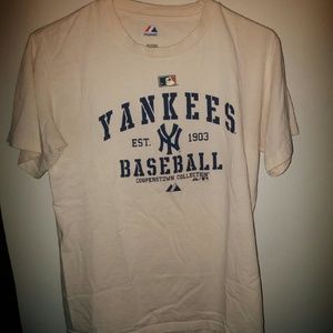2 New York Yankees t-shirts