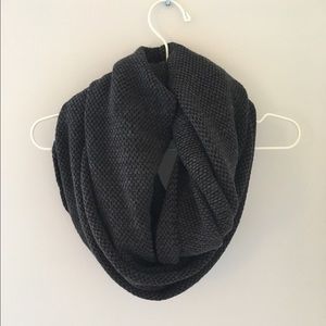 H&M Knit Tube Scarf