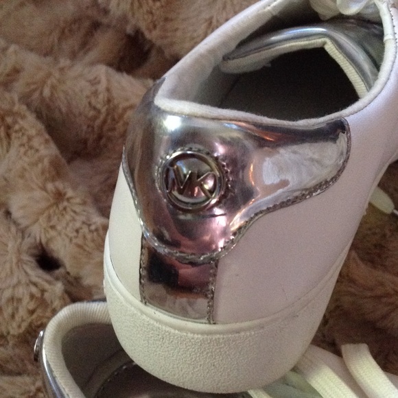 Michael Kors JetSet leather tennis shoes,worn once - Picture 4 of 4