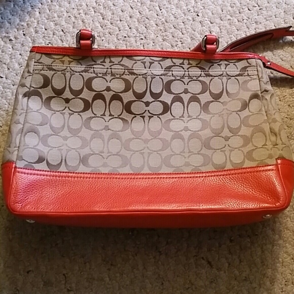 Coach bag with laptop compartment - Picture 4 of 4