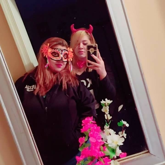 Meet your Posher, Yenifer - Picture 1 of 1