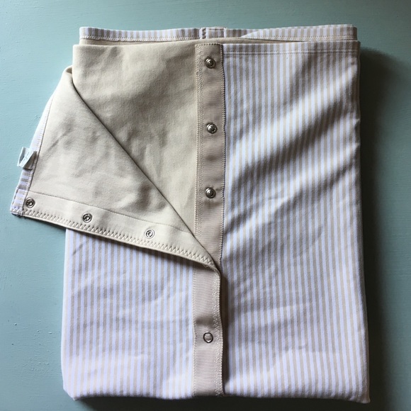 Lululemon White and Tan Vinyasa Scarf!