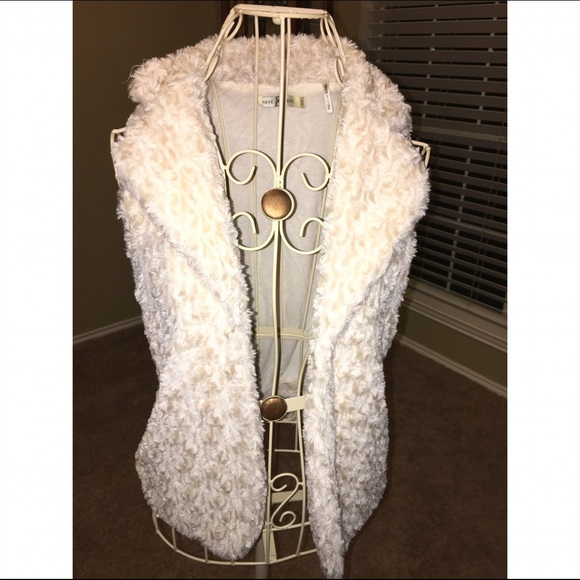 Faux fur collared vest