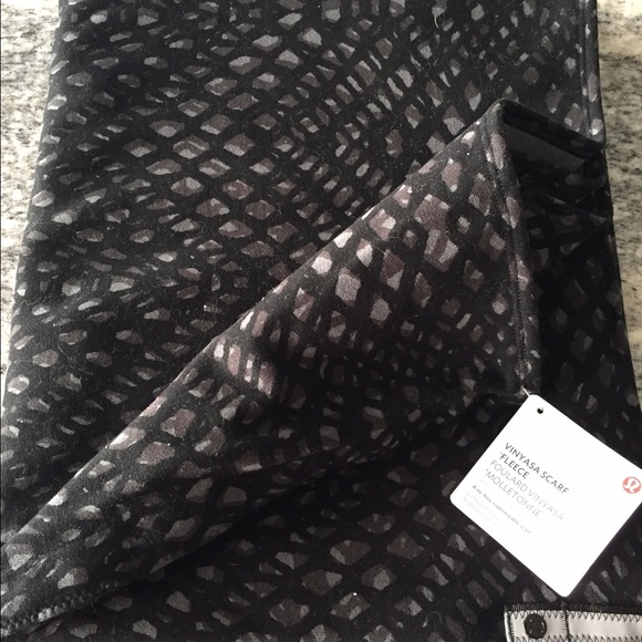 Lululemon Vinyasa Fleece Scarf