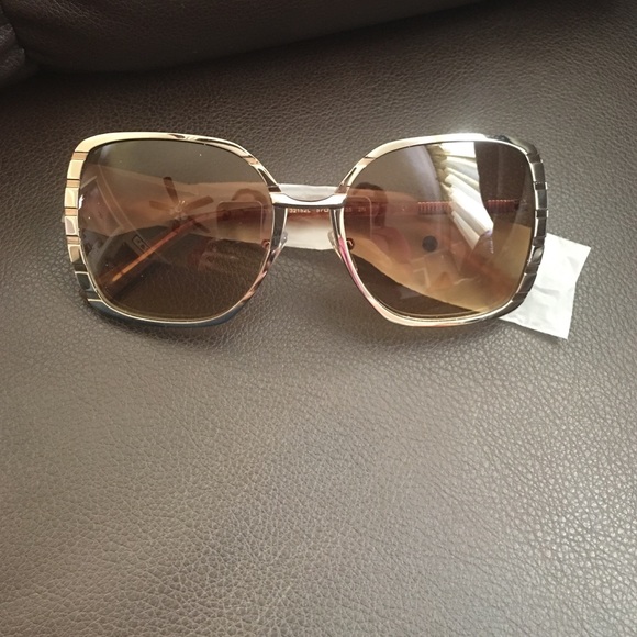Tory Burch Sunglasses main image 4