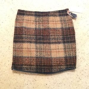Karen Kane skirt
