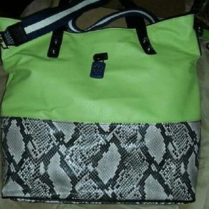 Jessica simpson tote