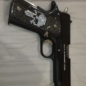 Meet your Posher, Victor