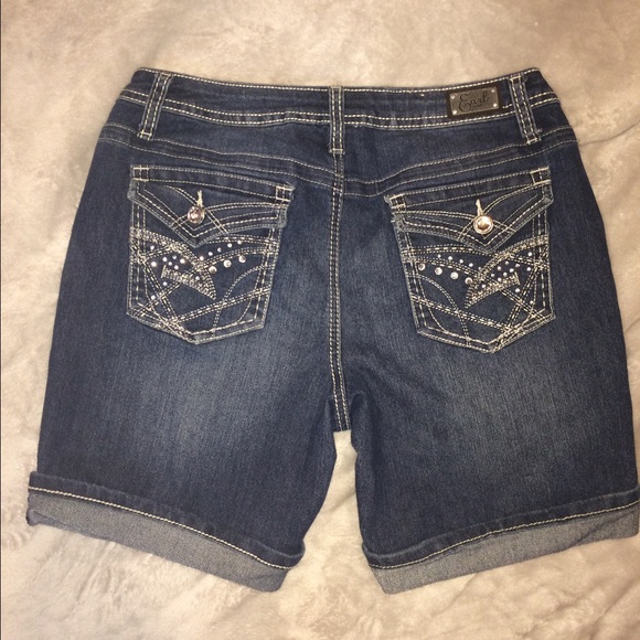 Earl Jeans- cuffed denim shorts. Bling pocket. 10P