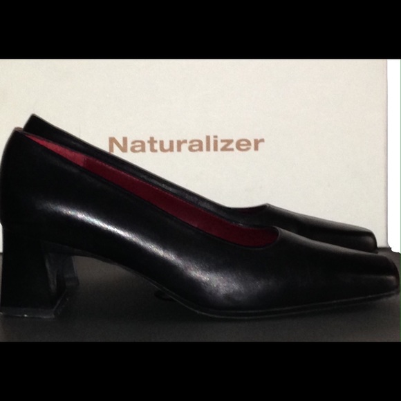 Women's Naturalizer 👠black pump