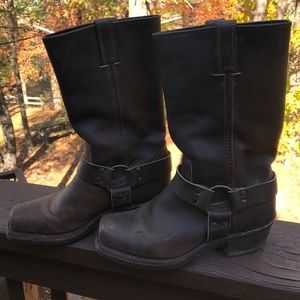Free Harness Boots Size 7
