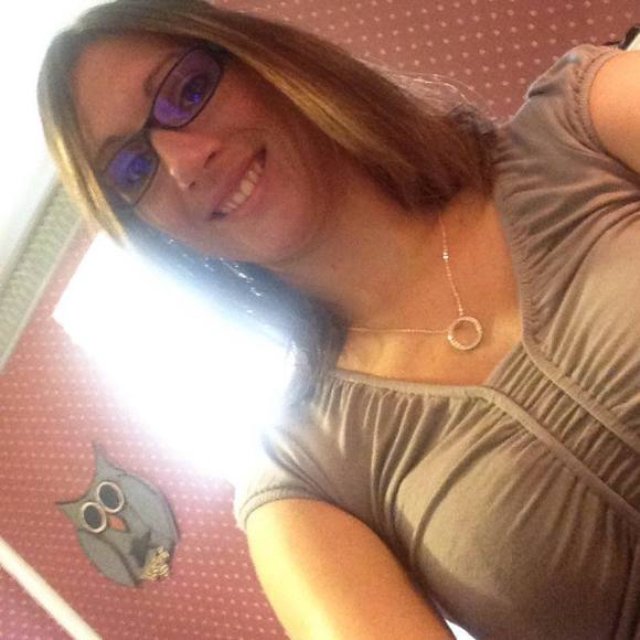 Meet your Posher, Sara - Picture 1 of 1