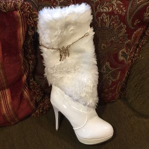 Higher heels boots, brand new 👢👢👢