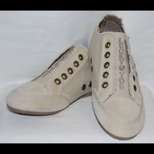 Lucky brand karma sneakers 11