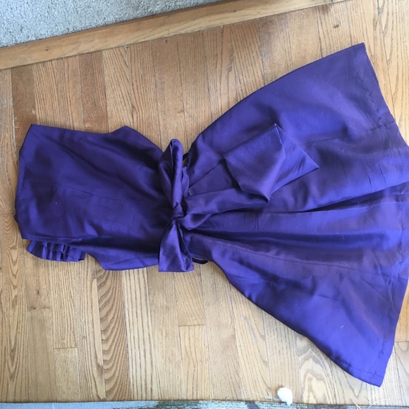 Plum colored ruffle dress - Picture 2 of 3