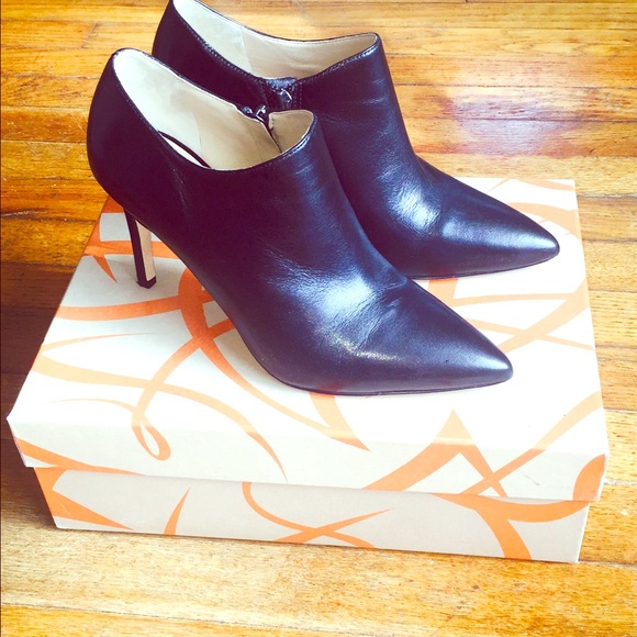 Via Spiga V-Cachet Booties in Black