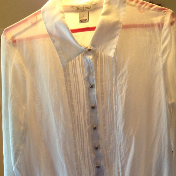 Gauzy top with pretty metal buttons