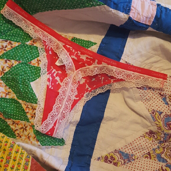 NWOT Calvin Klein hot pink lace thong - Picture 2 of 4